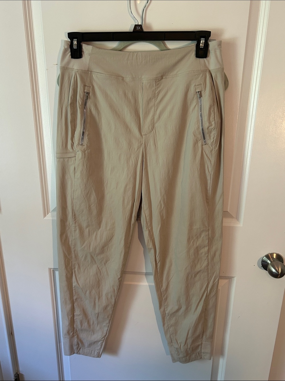 Athleta  Light Beige Cargo Pants with Zip Pockets